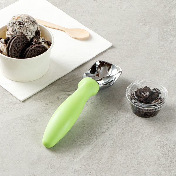 Restaurantware Comfy Grip Green Metal Ice Cream Scoop - 7 3/4" X 2" X 1 3/4" - 1 Count Box