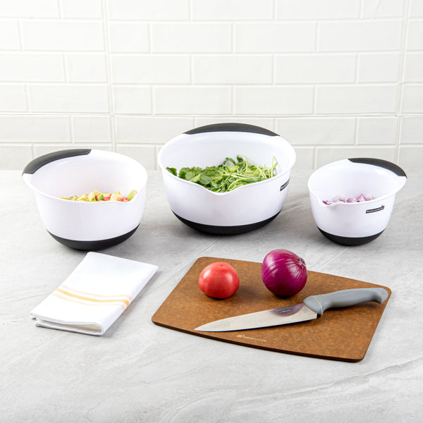 Restaurantware Comfy Grip White Plastic 3-Piece Mixing Bowl Set - With Pour Spout - 1 Count Box
