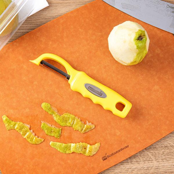 Restaurantware Comfy Grip Yellow Stainless Steel Vegetable Peeler - 7 1/2" - 1 Count Box