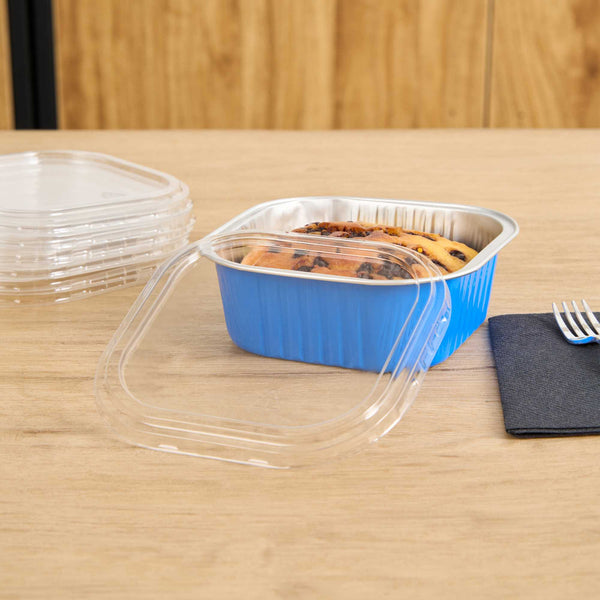Restaurantware Foil Lux Square Clear Plastic Flat Lid - Fits 10 Oz Aluminum Baking Cup - 4 1/2" X 4 1/2" - 100 Count Box
