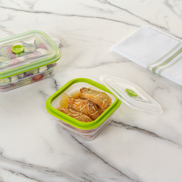 Restaurantware Fresh Hero 16 Oz Green Silicone Airtight Food Storage Container - With Vented Lid Collapsible - 5 1/4" X 5 1/4" X 2 3/4" - 20 Count Box