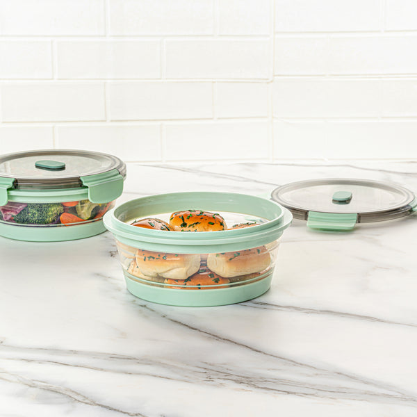 Restaurantware Fresh Hero 34 Oz Green Plastic Airtight Food Storage Container - With Vented Lid Collapsible - 7 1/4" X 7 1/4" X 3" - 20 Count Box