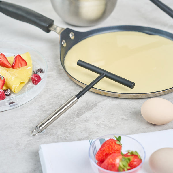 Restaurantware German Standard Black Nylon High Heat Crepe Batter Spreader - With Stainless Steel Handle - 7 3/4'' X 4 3/4'' - 1 Count Box