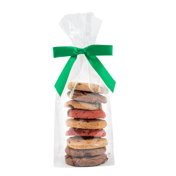 Restaurantware Gift Tek Emerald Green Polyester Satin Twist Tie Bow - Pre-Tied - 3" X 2 1/2" - 4000 Count Box