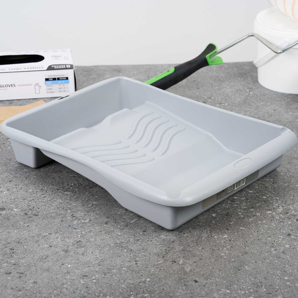 Restaurantware Handy Tek 1.5 Gal 2-In-1 Gray Plastic Paint Tray - For Roller And Brush - 17 3/4" X 13" X 3" - 36 Count Box