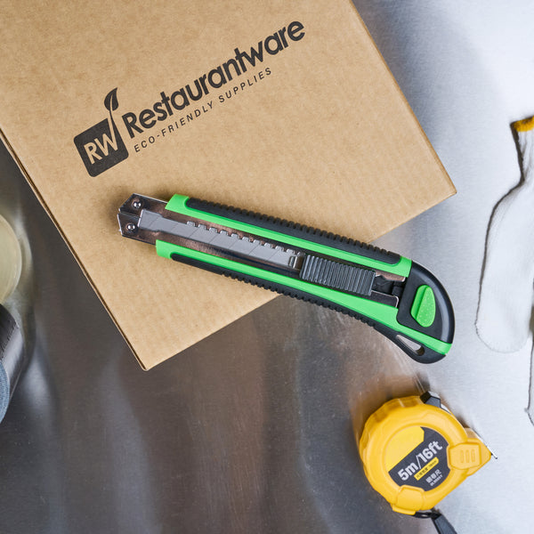 Restaurantware Handy Tek Green Snap Off Blade Knife - Anti-Slip Handle - 6 3/4" - 12 Count Box