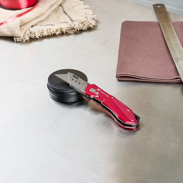 Restaurantware Handy Tek Red Folding Utility Knife - Quick Change Lock Back Heavy Duty - 6 3/4" - 6 Count Box
