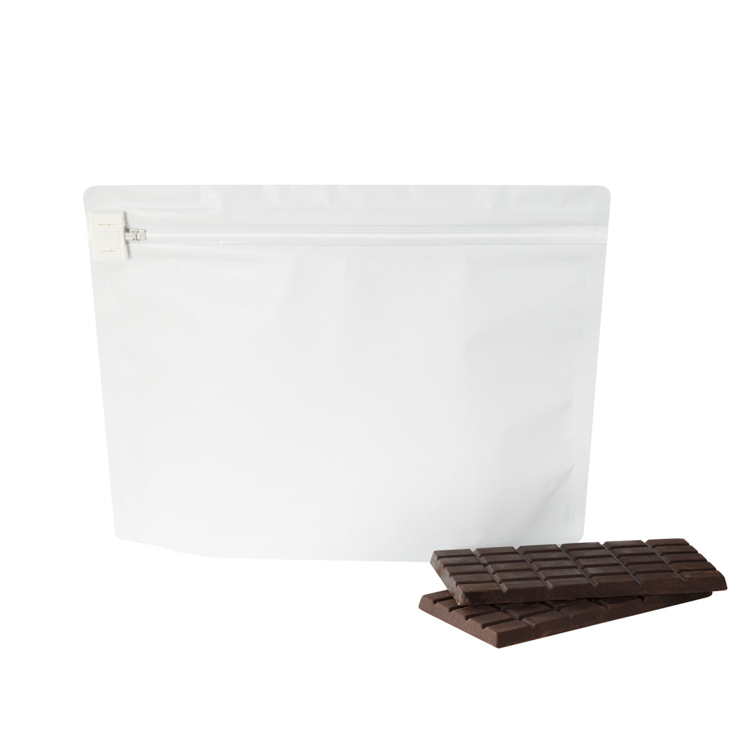 restaurantware High Level White Plastic Locking Pouch - Child-Resistant - 12 1/4" x 4" x 9" - 100 count box