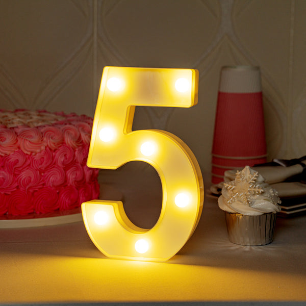 Restaurantware Illumify White LED Marquee Number 5 Sign - 8 3/4" - 1 Count Box