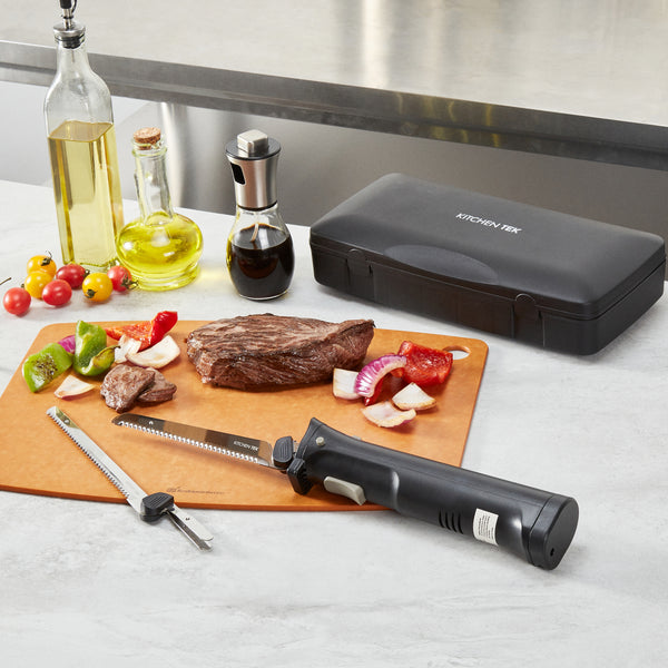 Restaurantware Kitchen Tek Cordless Electric Knife Set - With Storage Case Lithium Ion Battery 100-240V - 1 Count Box
