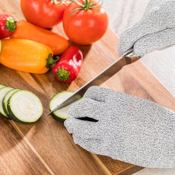 Restaurantware Life Protector Gray Small Cut-Resistant Glove - Level 5 Food Safe - 9" X 5" - 1 Count Box