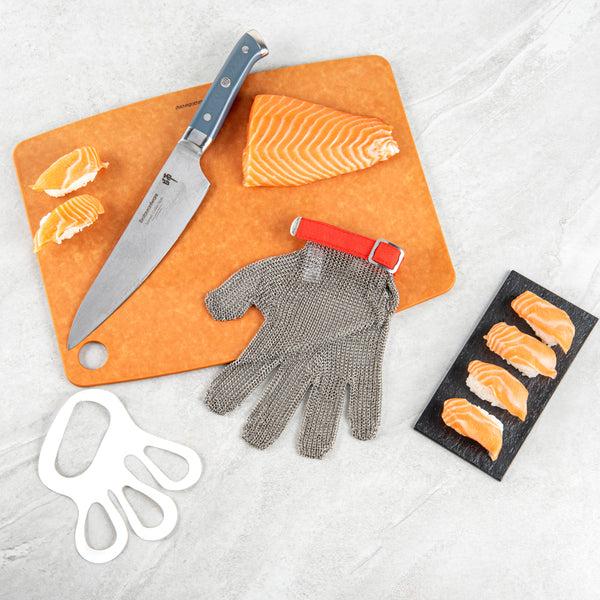 Restaurantware Life Protector Stainless Steel Mesh Medium Cut-Resistant Glove - Level 9 Food Safe - 9 3/4" X 4 3/4" - 1 Count Box