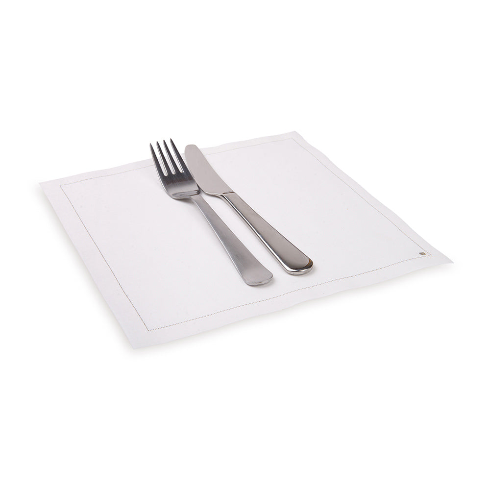 restaurantware Luxenap Square Ecru Cotton Meal Napkin - Organic Disposable - 8 3/4" x 8 3/4" - 500 count box