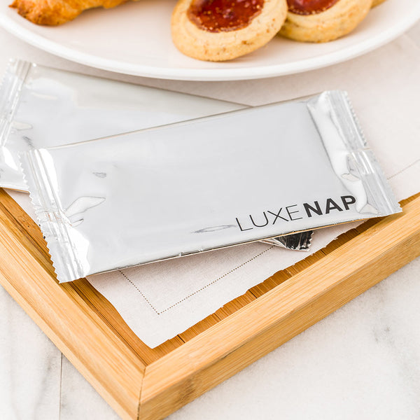 Restaurantware Luxenap White Moist Towelette - Cucumber-Scented - 5 1/4" X 2 1/2" - 100 Count Box