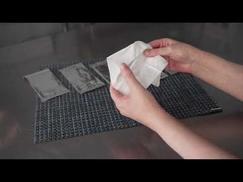 Restaurantware Luxenap White Moist Towelette - Lavender-Scented - 5 1/4" X 2 1/2" - 100 Count Box