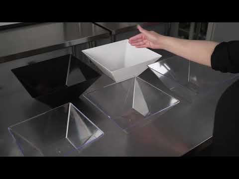 Restaurantware Maxi Serve 56 Oz Clear Plastic Modern Small Catering Serving Bowl - 8 1/2" X 8 1/2" X 3 1/2" - 25 Count Box