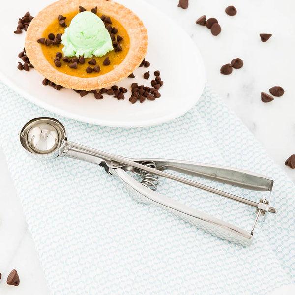 Restaurantware Met Lux 0.5 Oz Silver Stainless Steel #70 Ice Cream Scoop - 1 Count Box