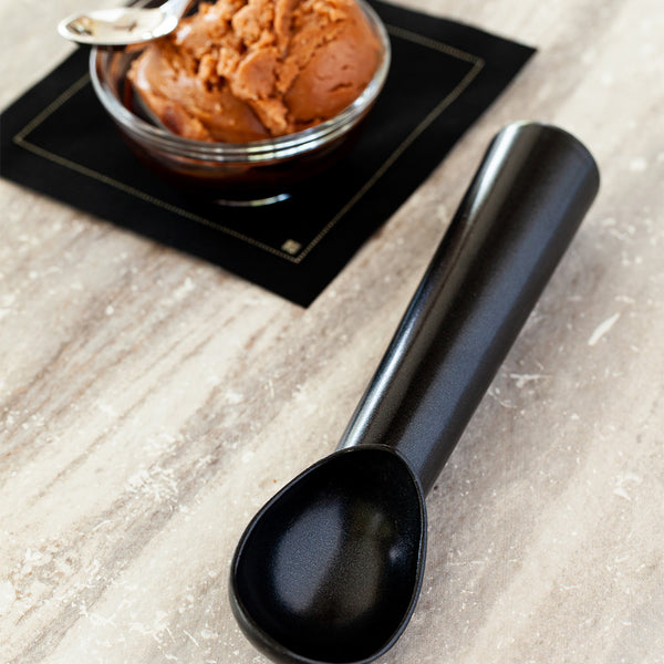 Restaurantware Met Lux 1.5 Oz Black Aluminum #24 Ice Cream Scoop / Dipper - Non-Stick - 1 Count Box
