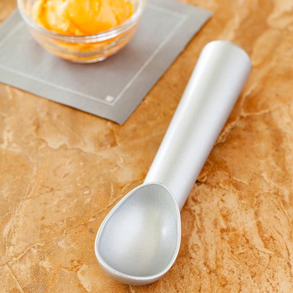 Restaurantware Met Lux 1.5 Oz Silver Aluminum #24 Ice Cream Scoop / Dipper - Non-Stick - 1 Count Box