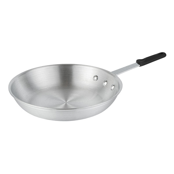 Restaurantware Met Lux 1 Aluminum 10" Fry Pan And 1 Black Silicone Pan Handle Sleeve