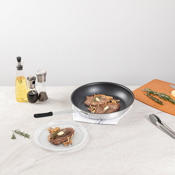 Restaurantware Met Lux 1 Aluminum 14" Non-Stick Fry Pan And 1 Black Silicone Pan Handle Sleeve
