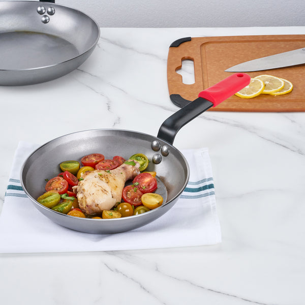 Restaurantware Met Lux 1 Carbon Steel 9" Non-Stick Fry Pan And 1 Red Silicone Pan Handle Sleeve