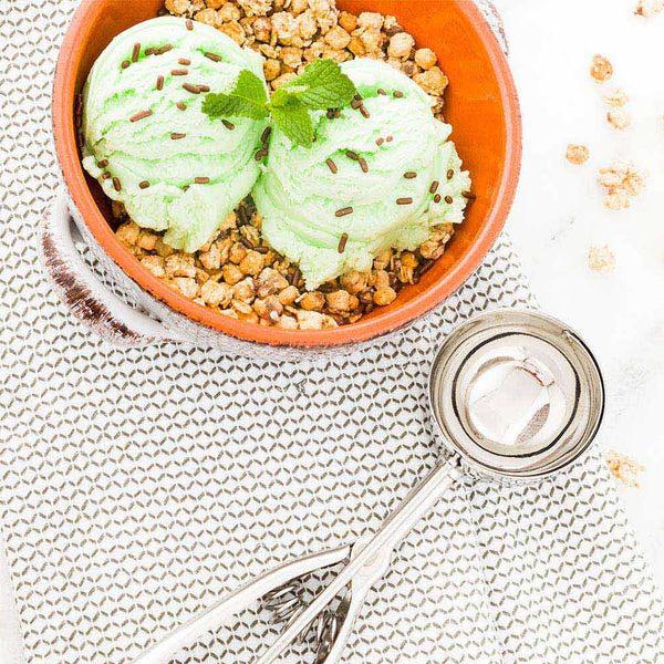 Restaurantware Met Lux 2.4 Oz Silver Stainless Steel #12 Ice Cream Scoop - 1 Count Box