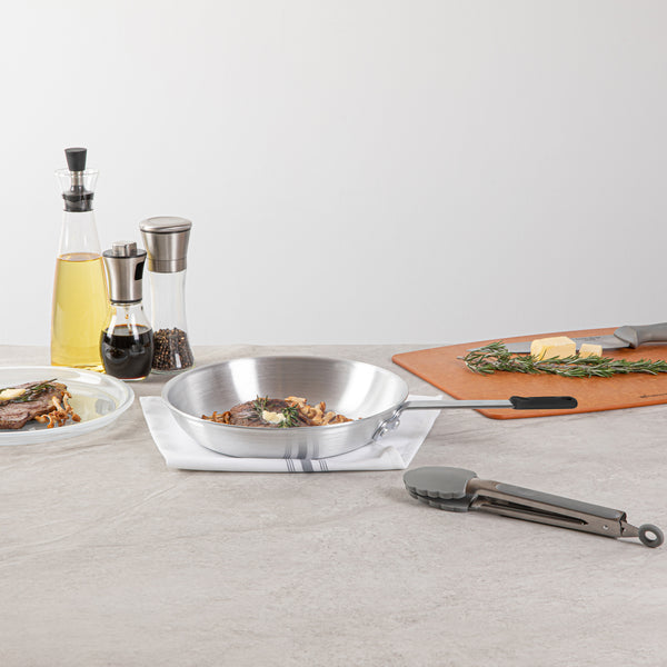 Restaurantware Met Lux 6 Aluminum 10" Fry Pans And 6 Black Silicone Pan Handle Sleeves