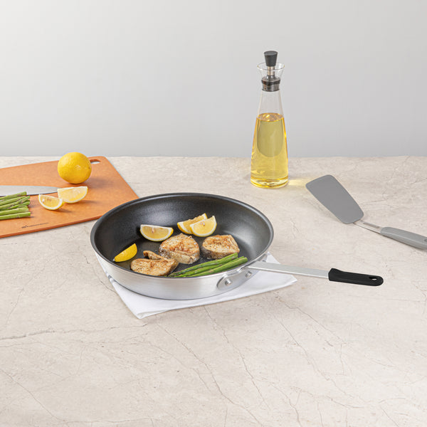 Restaurantware Met Lux 6 Aluminum 12" Non-Stick Fry Pans And 6 Black Silicone Pan Handle Sleeves