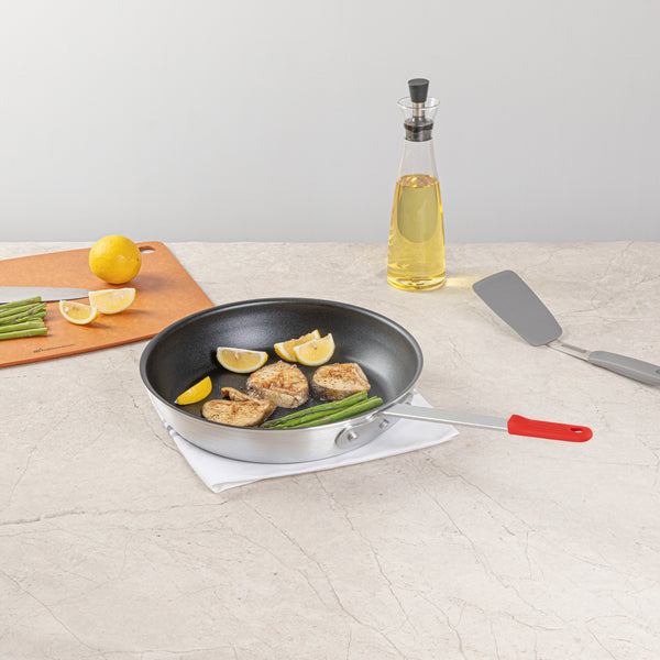 Restaurantware Met Lux 6 Aluminum 12" Non-Stick Fry Pans And 6 Red Silicone Pan Handle Sleeves