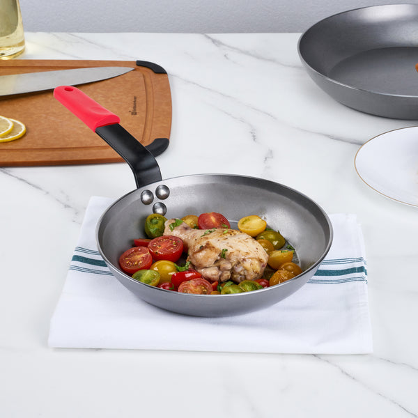 Restaurantware Met Lux 6 Carbon Steel 9" Non-Stick Fry Pans And 6 Red Silicone Pan Handle Sleeves