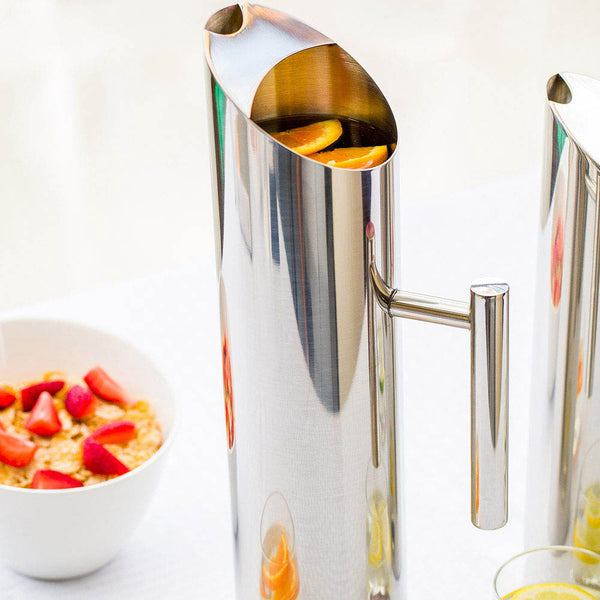 Restaurantware Met Lux 67 Oz Round Polished Stainless Steel Water Pitcher - 3 1/2" X 3 1/2" X 14" - 1 Count Box