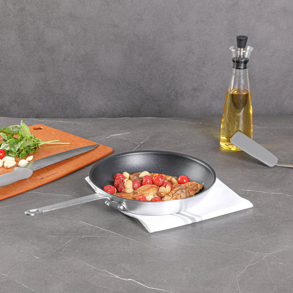 Restaurantware Met Lux Aluminum 10" Fry Pan - Non-Stick - 6 Count Box