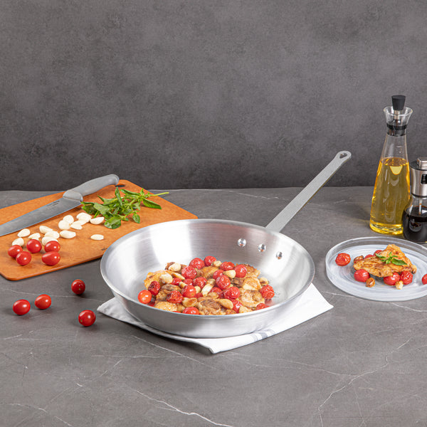 Restaurantware Met Lux Aluminum 14" Fry Pan - 6 Count Box