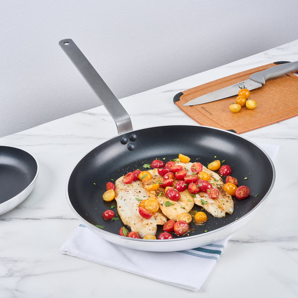 Restaurantware Met Lux Aluminum 16" Fry Pan - Non-Stick Induction Ready Heavy Duty - 6 Count Box
