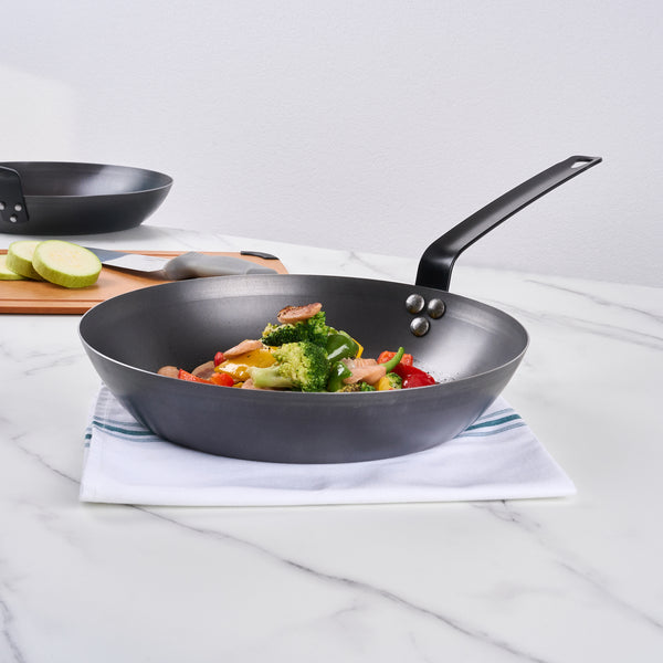 Restaurantware Met Lux Black Carbon Steel 12" Fry Pan - 6 Count Box