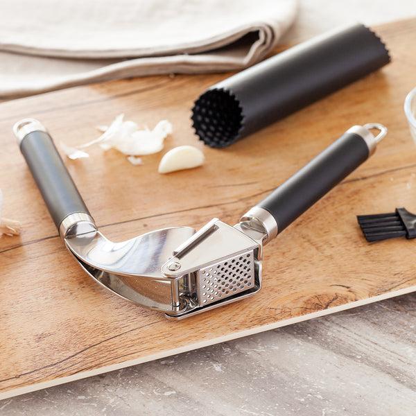 Restaurantware Met Lux Black Stainless Steel Garlic Press / Peeler - With Easy Clean Brush - 1 Count Box