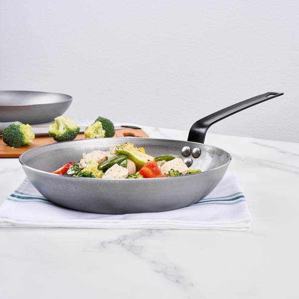 Restaurantware Met Lux Carbon Steel 10" Fry Pan - 6 Count Box