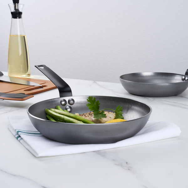 Restaurantware Met Lux Carbon Steel 9 1/2" Fry Pan - 6 Count Box