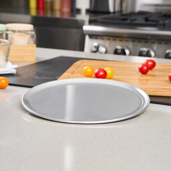 Restaurantware Met Lux Heavy-Duty Coupe Pizza Pan - 10" - 1 Count Box