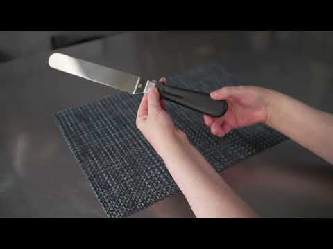 Restaurantware Met Lux Offset Spatula - Black Stainless Steel - 6 Inch Blade Baking And Icing Plastic Handle - 10 1/2" - 1 Count Box