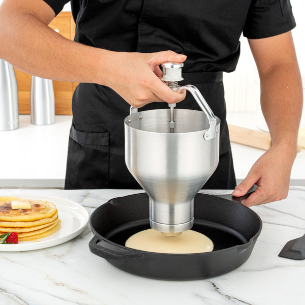 Restaurantware Met Lux Round Aluminum Pancake / Waffle Batter Dispenser - 6 1/2" X 6 1/2" X 13" - 1 Count Box