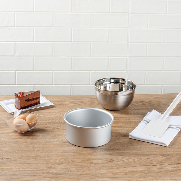 Restaurantware Met Lux Round Aluminum Straight-Sided Cake Pan - 6" X 6" X 3" - 12 Count Box