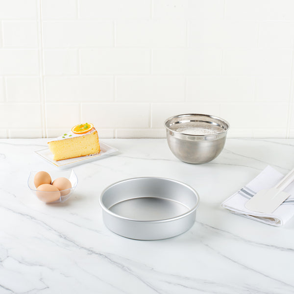 Restaurantware Met Lux Round Aluminum Straight-Sided Cake Pan - 8" X 8" X 2" - 12 Count Box