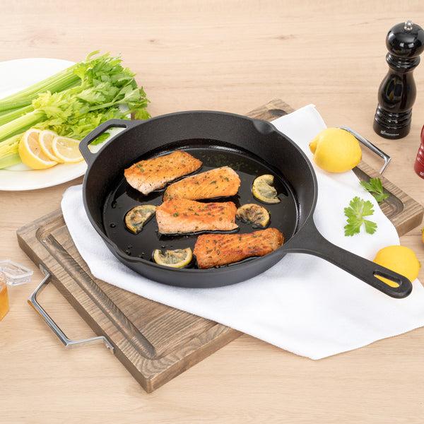 Restaurantware Met Lux Round Black Cast Iron 12" Fry Pan - Pre-seasoned - 1 Count Box