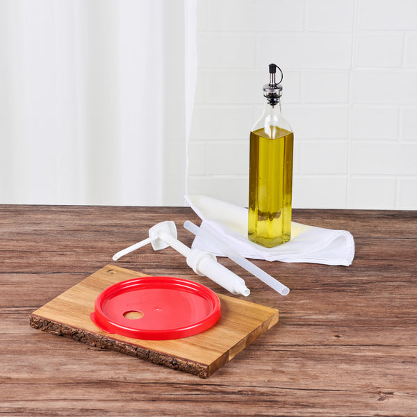 Restaurantware Met Lux Round Red Plastic Lid - Fits 4 Qt Food Storage Container - 1 Count Box