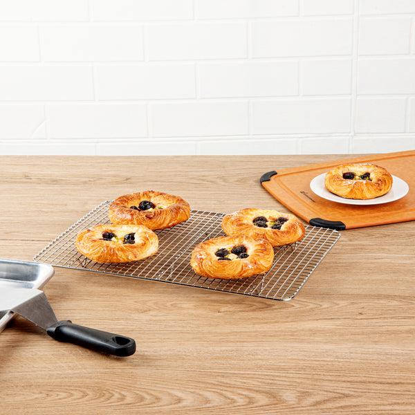 Restaurantware Met Lux Stainless Steel Footed Wire Cooling Rack - For Jelly Roll Pan - 9 3/4" X 14 3/4" - 1 Count Box