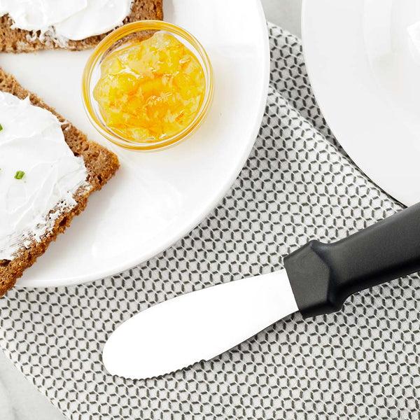 Restaurantware Met Lux Stainless Steel Spreader - With Plastic Handle - 8 3/4" - 1 Count Box