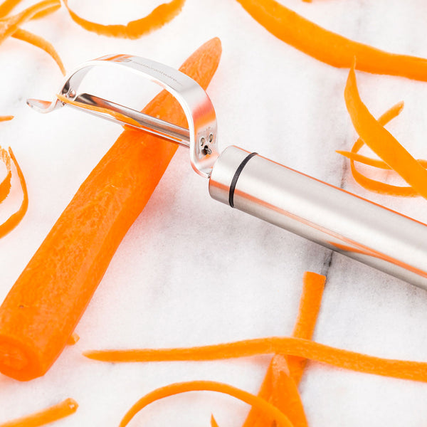 Restaurantware Met Lux Stainless Steel Vegetable Peeler - Commercial Grade - 7 1/2" - 1 Count Box