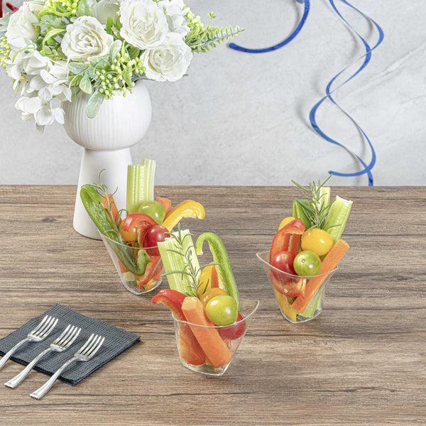 Restaurantware Mini Serve 4 Oz Clear Plastic Mini Crescendo Cup - 3" X 3" X 2 3/4" - 100 Count Box